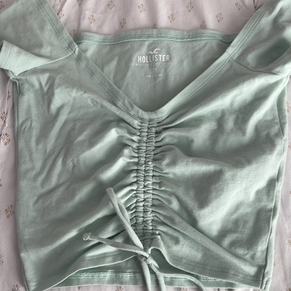 Hollister green tie top never worn before brand new condition - Picture 2 of 3